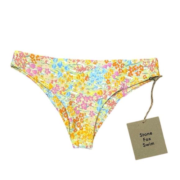 NWT Stone Fox Swim Roca Bottom In Flower Fields Size XS - Picture 1 of 4